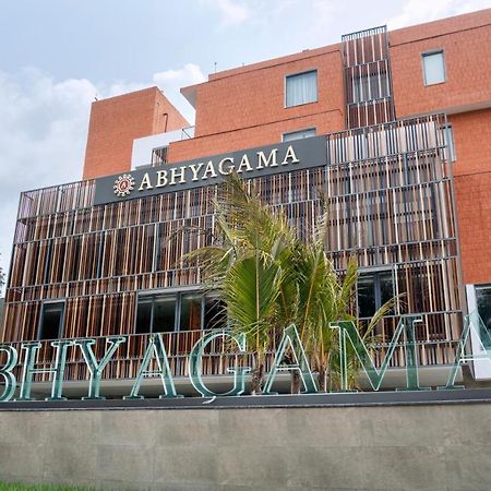 Abhyagama Hotel Дігха Екстер'єр фото