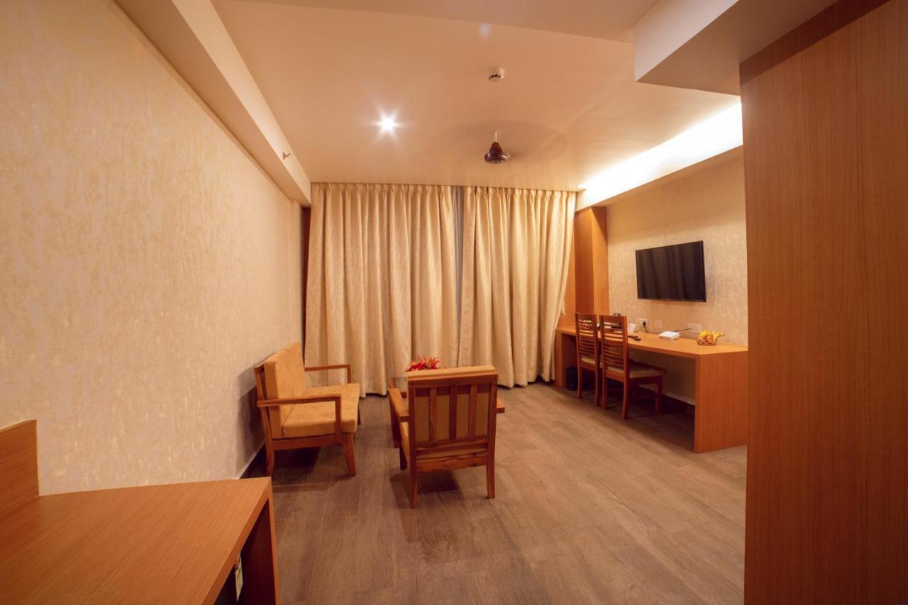 Abhyagama Hotel Дігха Екстер'єр фото