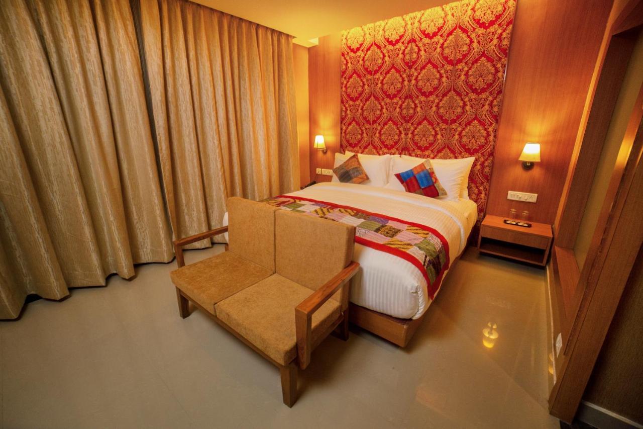 Abhyagama Hotel Дігха Екстер'єр фото