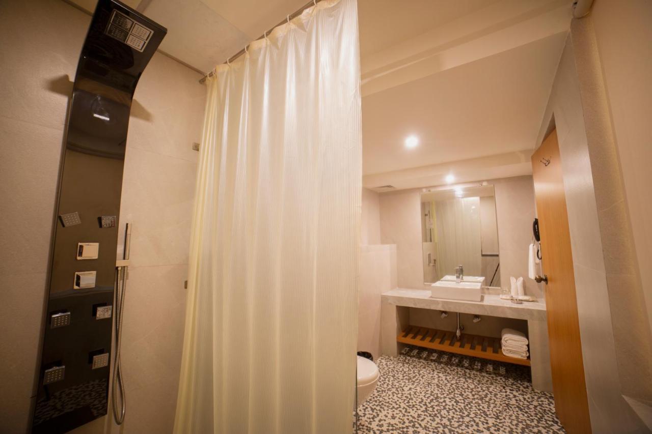 Abhyagama Hotel Дігха Екстер'єр фото