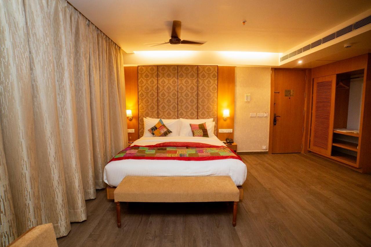 Abhyagama Hotel Дігха Екстер'єр фото