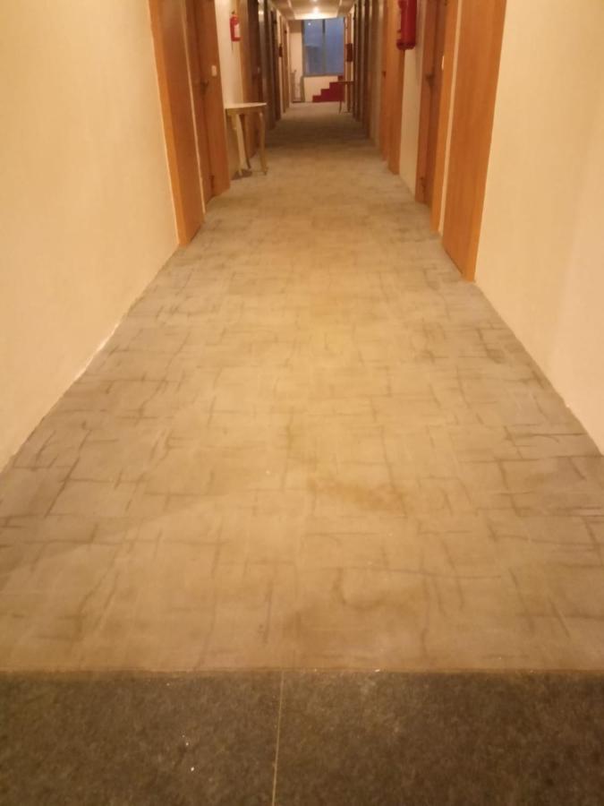 Abhyagama Hotel Дігха Екстер'єр фото